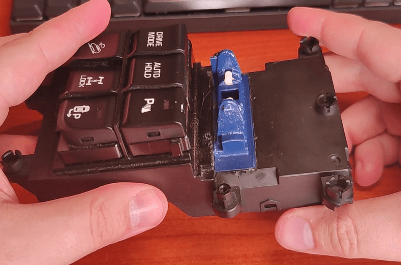 Hyundai Tucson (Gen3) EPB Switch Fix - image 2 of 4