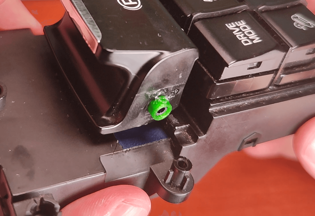 Hyundai Tucson (Gen3) EPB Switch Fix - image 4 of 4