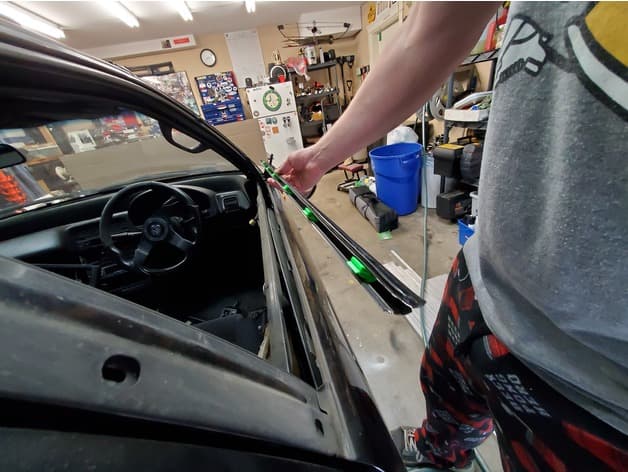 Honda CIVIC/CRX side window clip preview