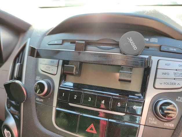 Hyundai ix35 CD Phone Holder preview