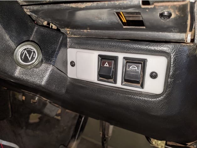 Landrover 110 Perentie 4x4 RH Switch Panel preview