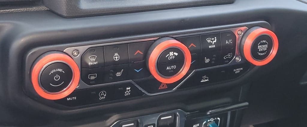 2021 Jeep Wrangler knob cover preview