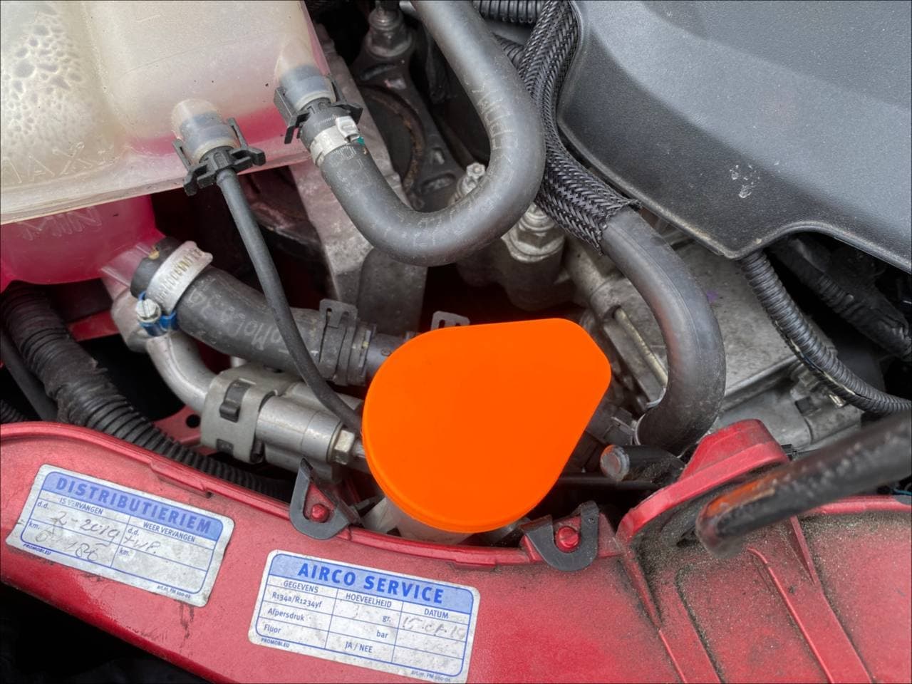 Ford Focus (2011) Windscreen Wiper Fluid Reservoir Cap preview