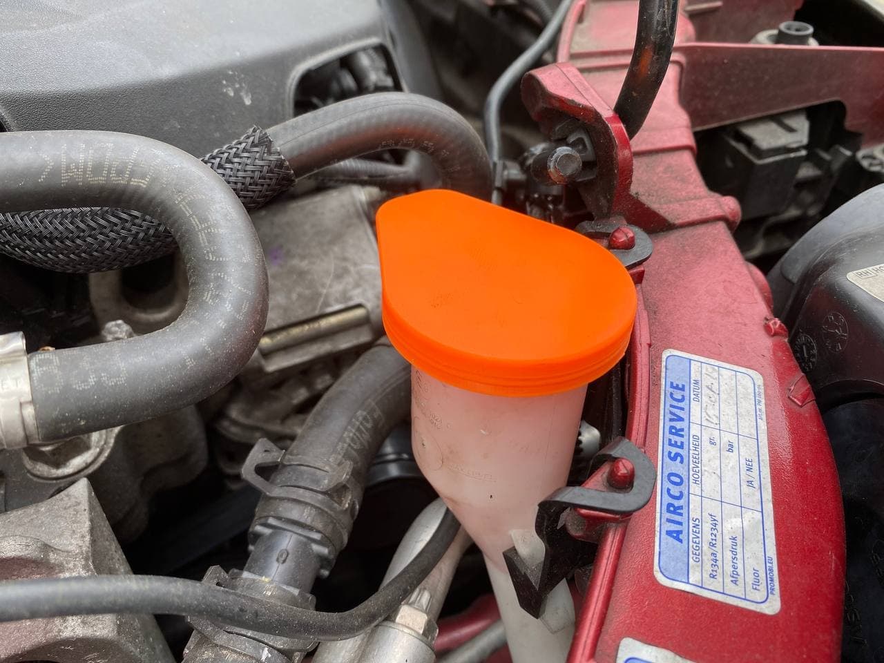 Ford Focus (2011) Windscreen Wiper Fluid Reservoir Cap preview