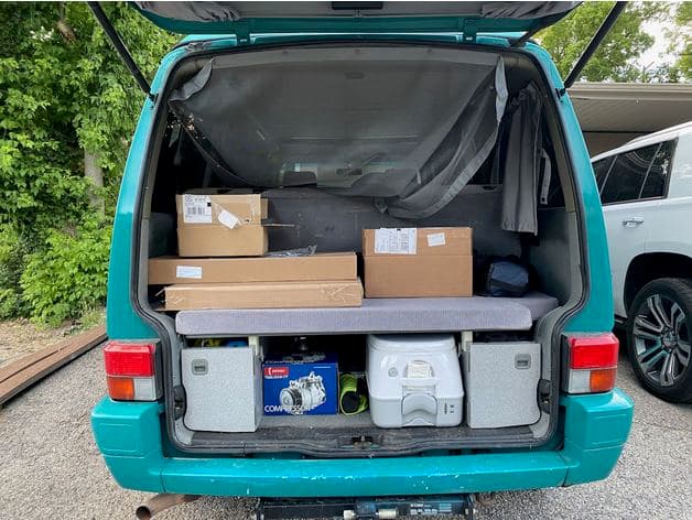 1993 Volkswagen Eurovan Weekender Rear Shelf Riser Brackets preview