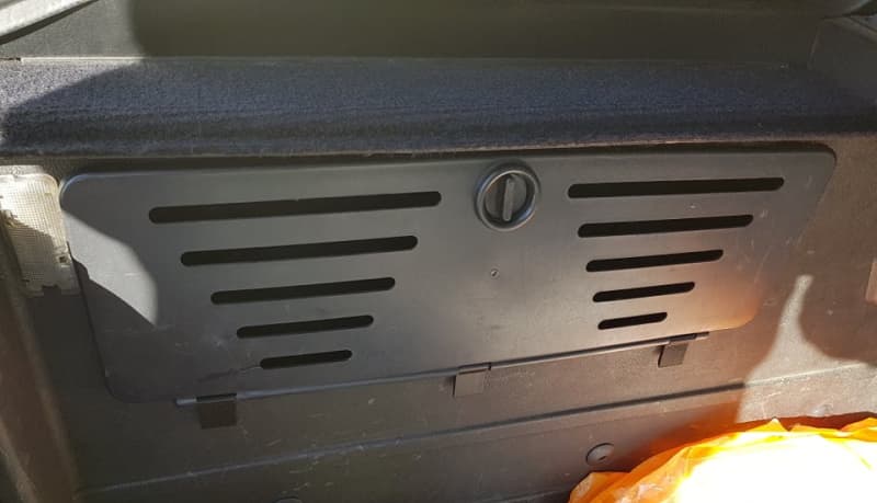 Citroen BX - Trunk cover clip - image 3 of 5