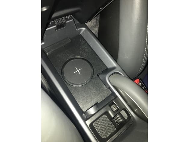 Qi charger for Porsche 911 (997) and Boxster Cayman (987) - image