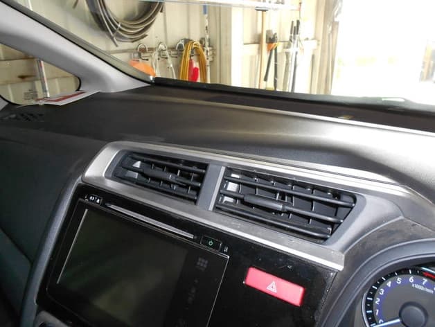 Garmin Car GPS Vent mount for Honda Jazz/Fit 2014 model - image 6 of 6