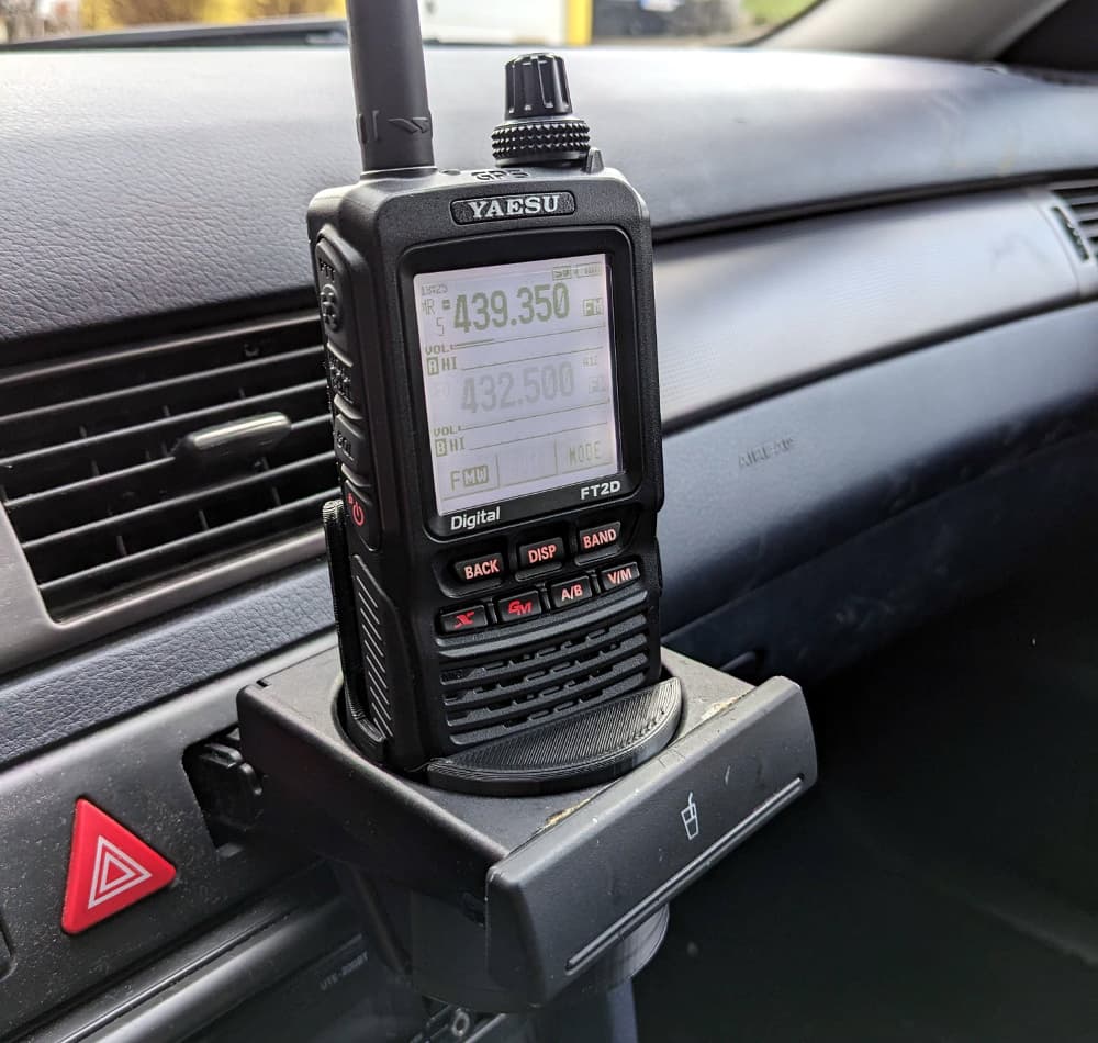 Yaesu FT-2D Cup-Holder Mounting for VAG Vehicles (Audi, VW, Seat, Skoda) - image 2 of 5