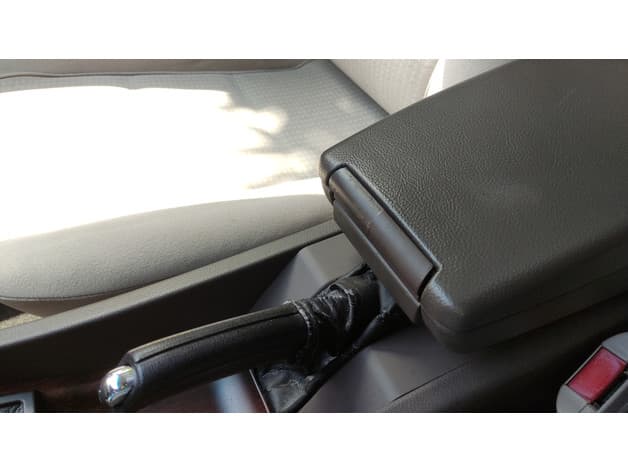 Photo of Opel Omega center console lever