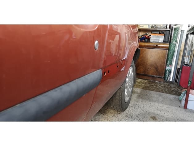 Renault Clio 2 exterior trim clip - image 4 of 6