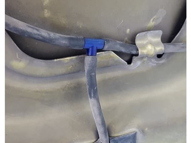 Renault Megane 2 Windshield Sprinkler Hose T Adapter - image 2 of 2