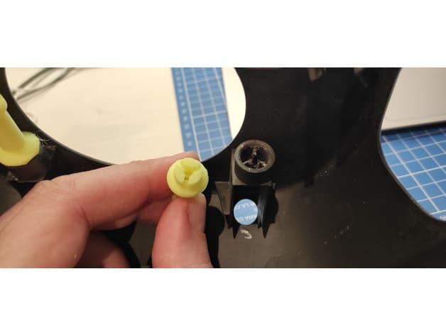 Renault Logan steering shaft cover guide - image 4 of 5