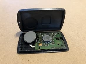 Photo of EXTRA SMALL key case for Renault Megane 4, Talisman, Kadjar, and Espace 5 key cards.