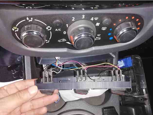 renault dacia duster switch panel - image 3 of 6