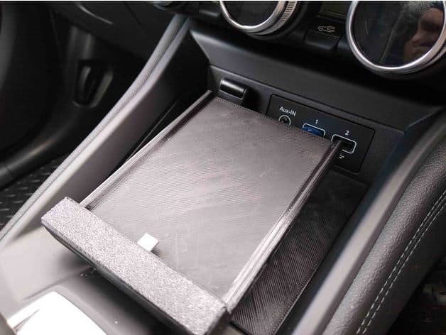 Renault Zoe R135 ZE50 phone holder - image 3 of 4