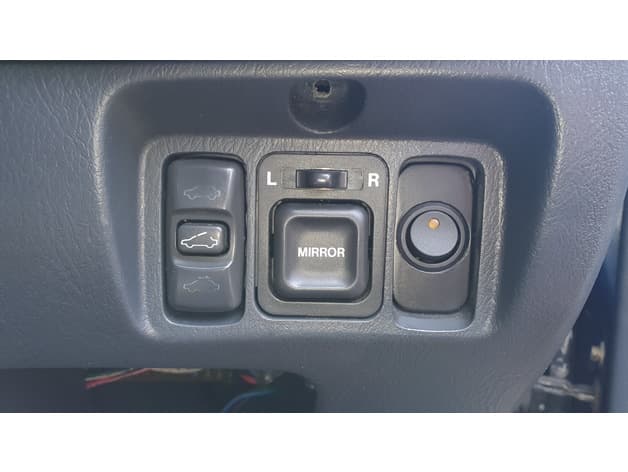 Civic 96 accessory switch - image 5 of 6