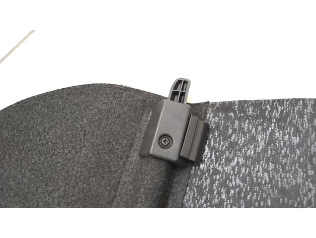 Renault Clio 2011 trunk cover rail tip - image 2 of 4