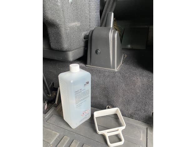 Desinfektion use/store in a Land Rover Defender - image 2 of 6