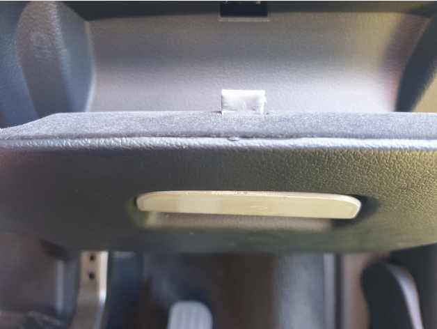 Audi Q3 Fuse Box Latch - image 2 of 3