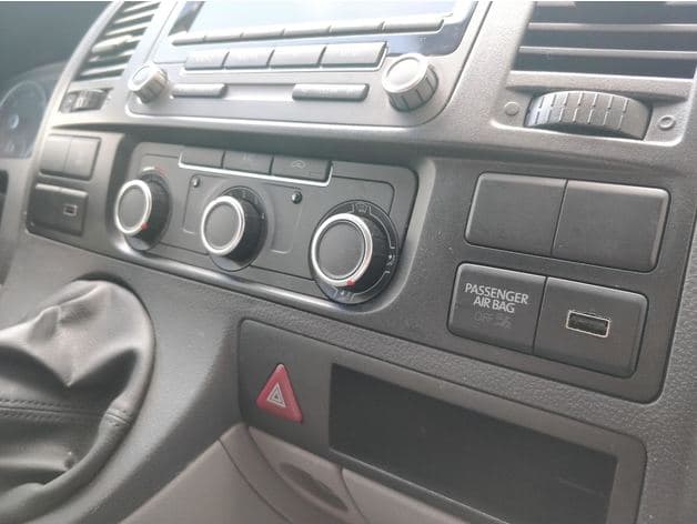Prise USB pour VW T5 - USB outlet - image 4 of 4