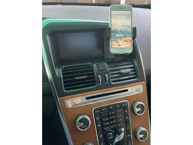 Volvo XC60 phone holder - image 5 of 5