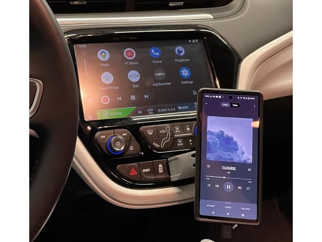 Bolt EV Quad Lock Phone Mount - image 5 of 6