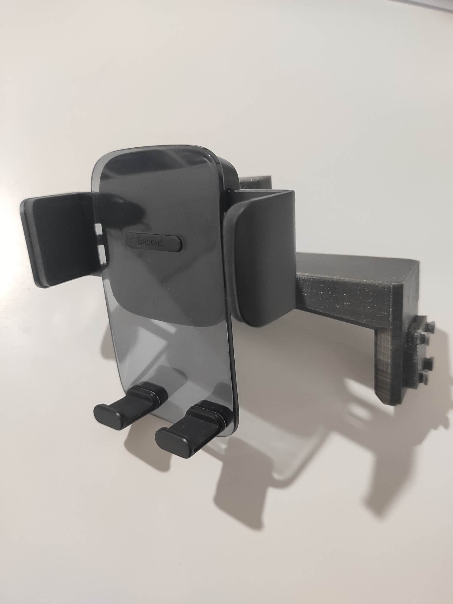 Dacia Sandero 3 mobile phone holder - image 3 of 6