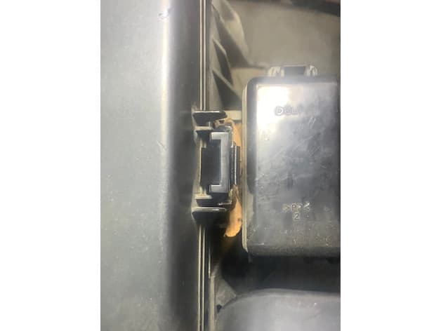 Toyota Tacoma under hood fuse box clip - image 4 of 5