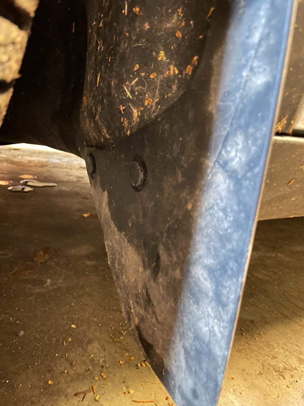 Clip for Tesla Y mudflaps. - image 2 of 5