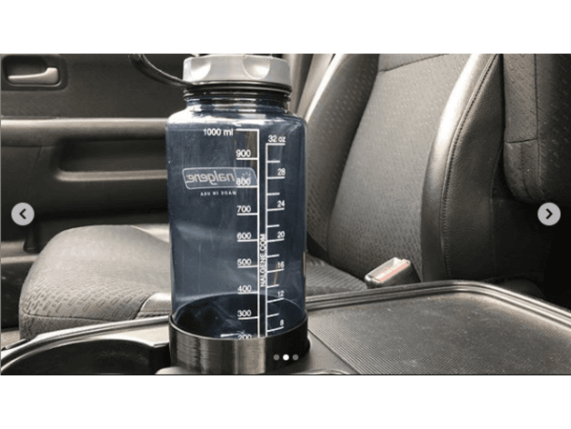Photo of nelgene 32OZ Honda CR-V 2004 cup holder