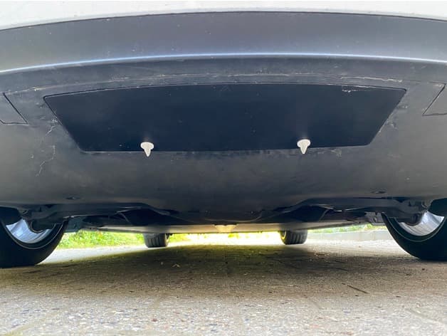 Hitch Cover Tesla Model 3 finger screws - image 2 of 3