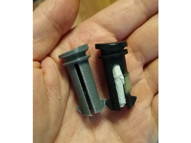 SAAB 9-3 (02-) cupholder clip preview