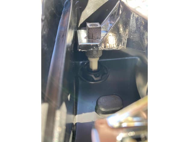Audi B3 European headlight beam control motor clip for Depo headlight - image 4 of 5