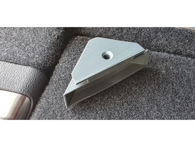 Trunk filet hook - BMW X1 preview