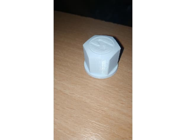 Trabant wheel nut cover - image 2 of 5