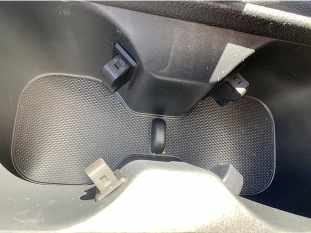 Hyundai i30 (2017) cup holder preview