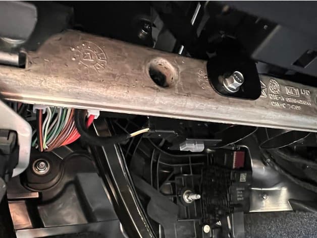 Tazer Magnetic bracket for Jeep Wrangler JT or JL preview