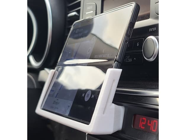 Galaxy Z Fold 3 Car Mount for Kia preview