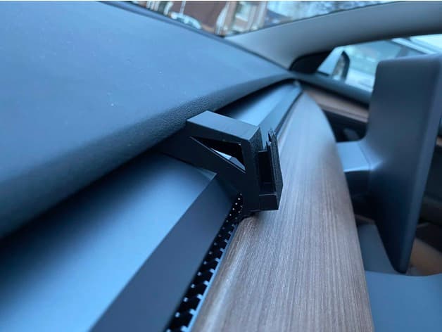 Tesla Model 3 Flitsmeister Two bracket preview