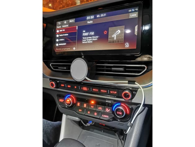 Magsafe car mount adapter KIA Niro preview