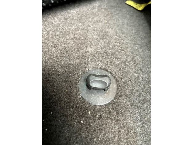 Buick Enclave floor mat retainer clip preview