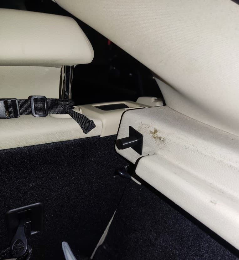 Soporte bandeja maletero Opel Insignia /holder Tray Opel Insignia preview