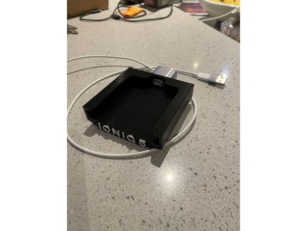 IONIQ 5 phone holder for projection preview