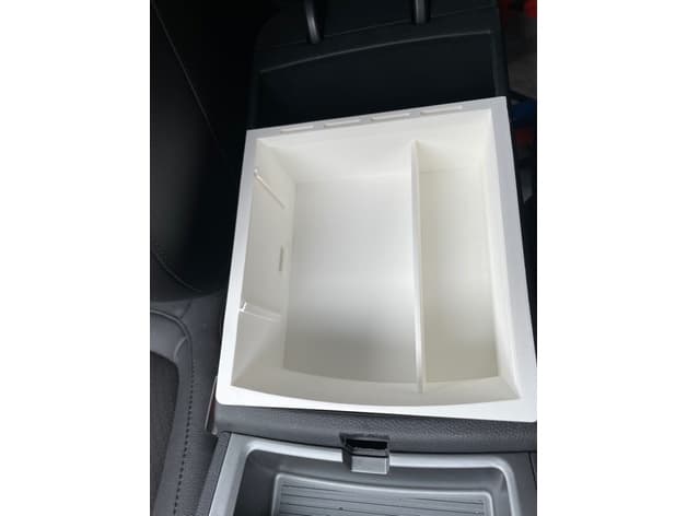 Hyundai Kona Console Tray with coin preview