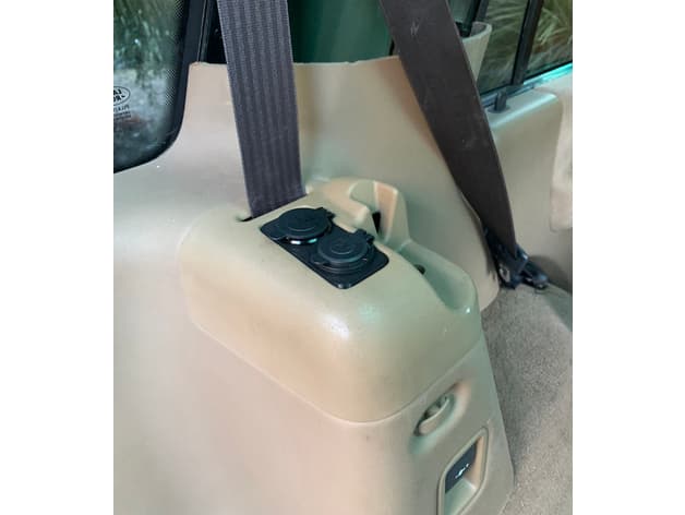 Discovery 2 Rear Radio Control Replacement (12v sockets) preview