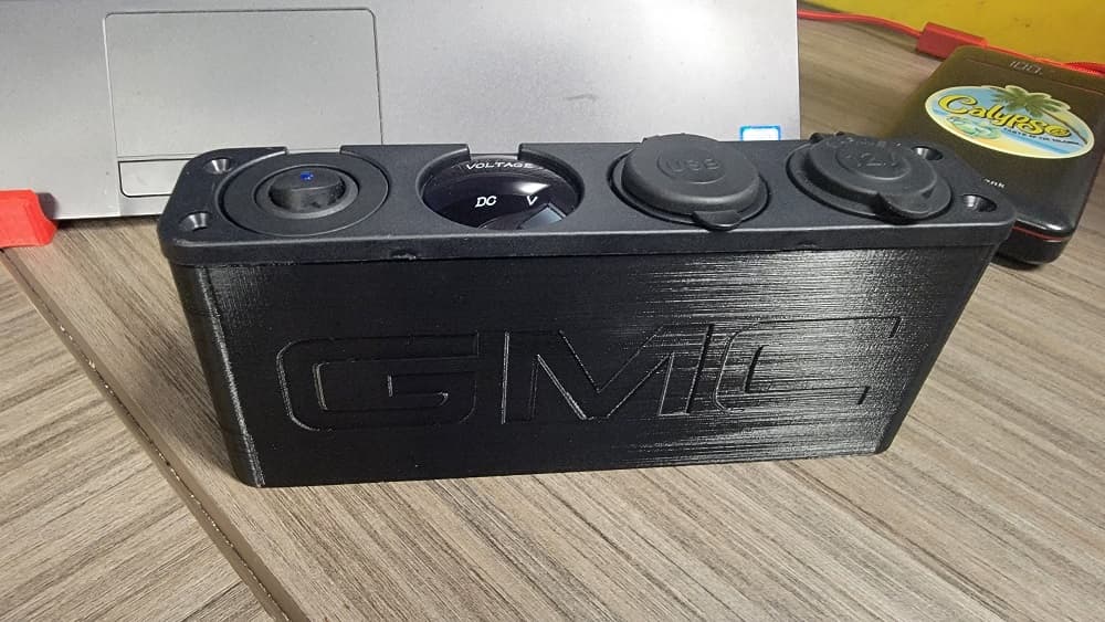 Photo of External 12V Plug Panel