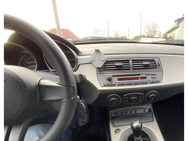Phone holder for Z4 E85 preview