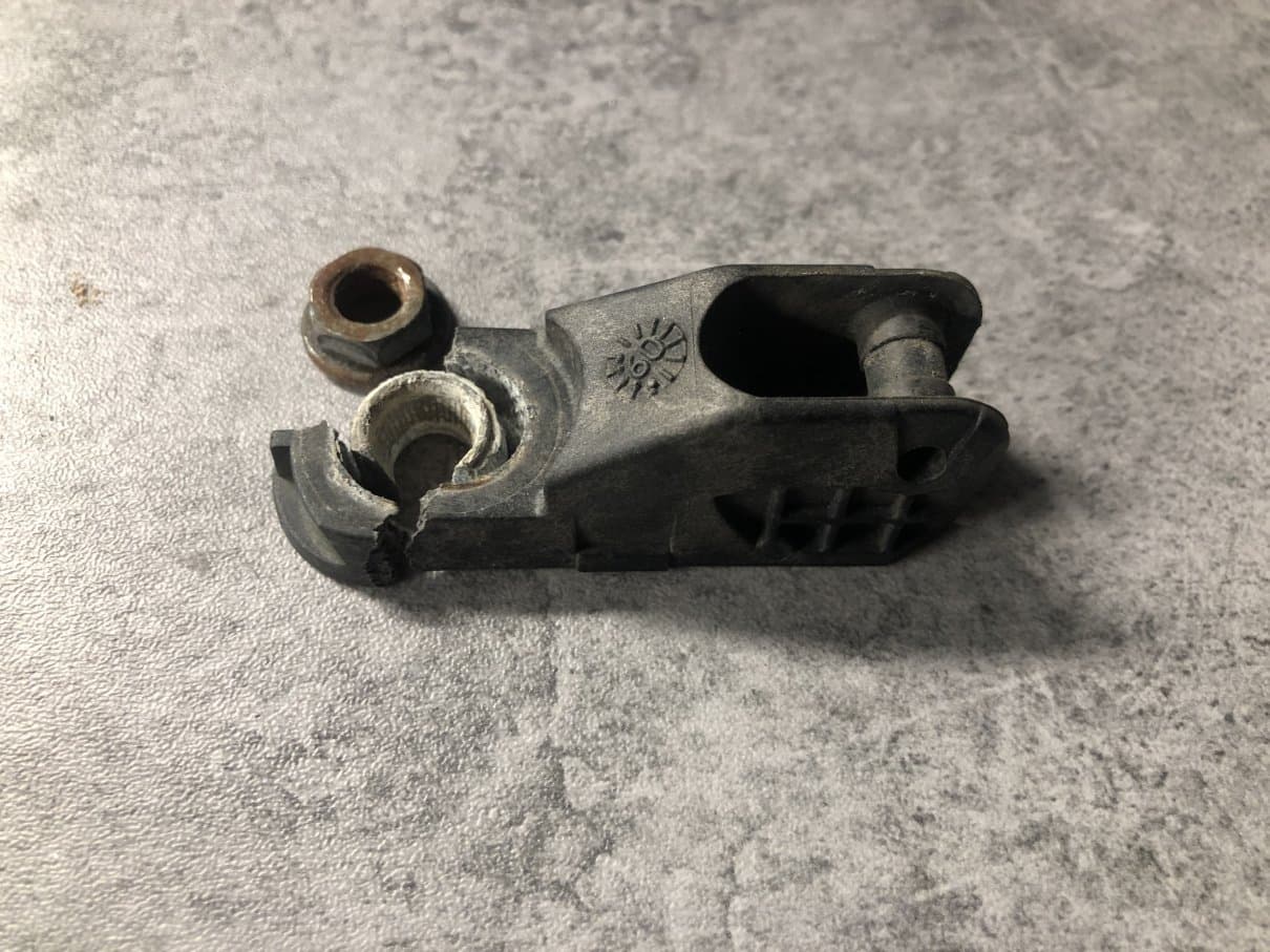 PEUGEOT Rear Windshield Wiper Base preview
