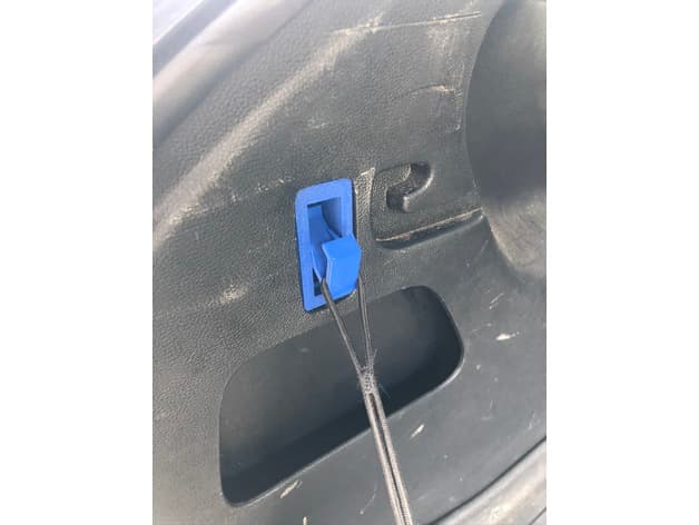 Photo of Ford Edge (2015 - present) cargo net latch